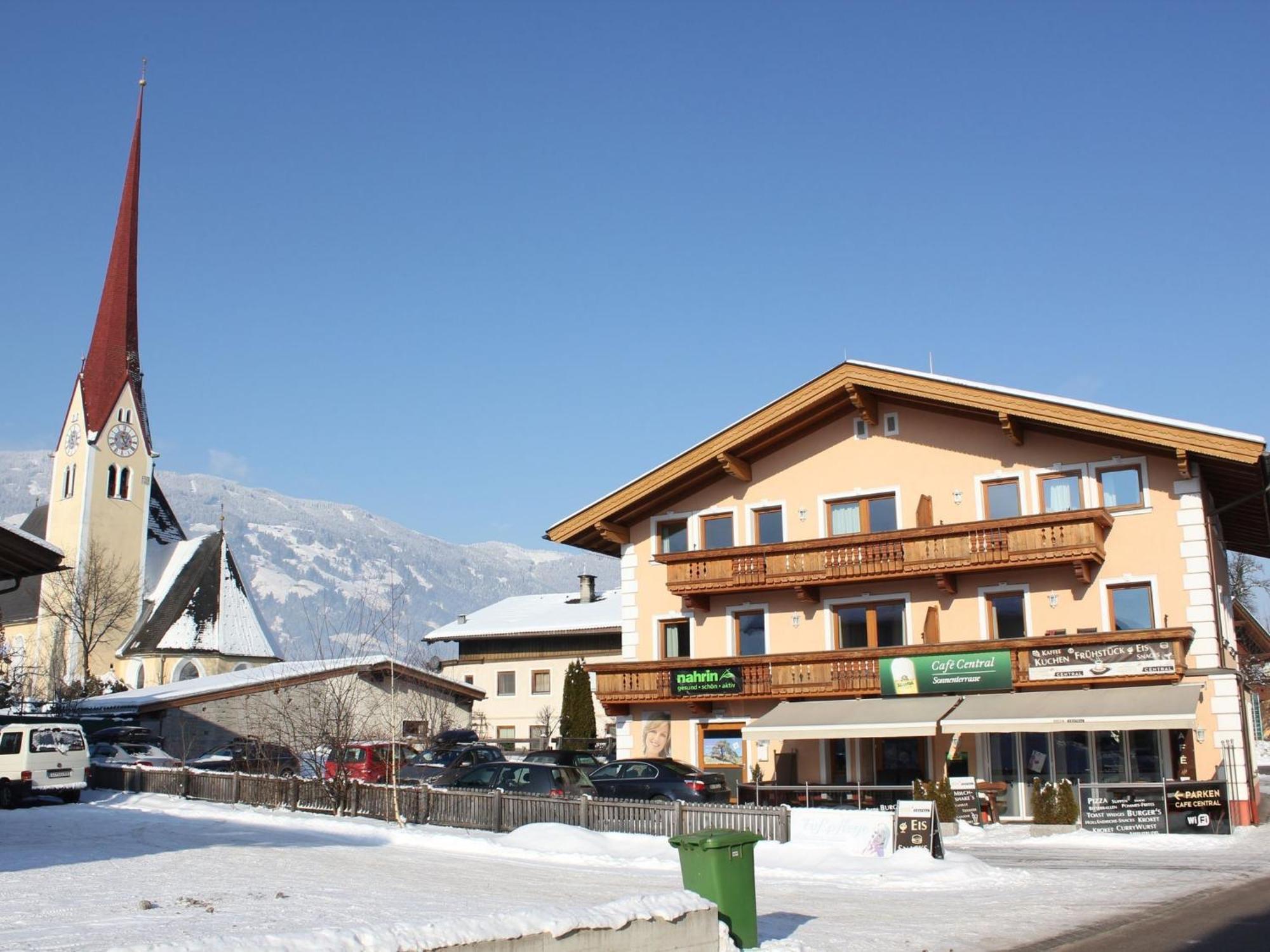 Holiday Flat In Uderns Near The Ski Area Exterior photo